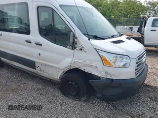 2019 Ford Transit Passenger XL z VIN 1FBAX2CM8KKA31115, wystawiony jako IAAI lot #42366286 z przebiegiem 222 359 mil mil oraz . Historia ofert i sprzedaży dostępna na DreamBid. Obrazek 6.