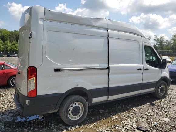 2021 Ford Transit Cargo с VIN 1FTBR1X80MKA26754, выставлен на аукционе Copart как лот 57982185 с пробегом 80 537 миль миль и Списание • Salvage title. История ставок и продаж доступна на DreamBid. Изображение 3.