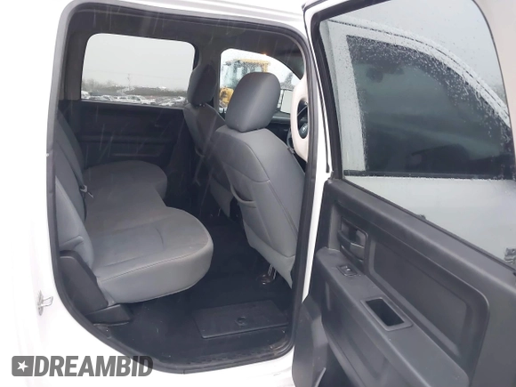 2013 Ram 2500 Tradesman with VIN 3C6UR5CL9DG565267, listed as a IAAI auction lot 41199105 with 206,638 mi miles. Bid and sale history available at carsss.com. Image 8.