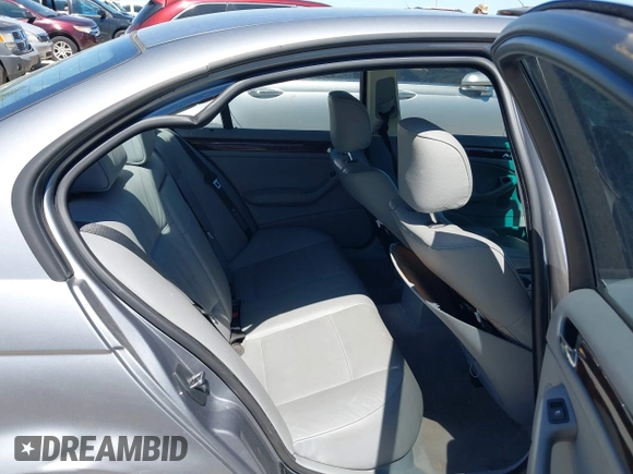 2005 BMW 3 Series 325i with VIN WBAEV33475KW16701, listed as a IAAI auction lot 42304390 with 176,620 mi miles and . Bid and sale history available at DreamBid. Image 8.