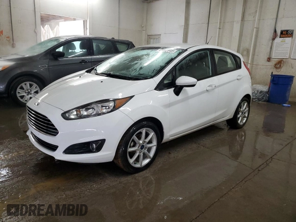 2019 Ford Fiesta SE with VIN 3FADP4EJ4KM150415, listed as a Copart auction lot 43712845 with 92,595 mi miles and Clean Title. Bid and sale history available at DreamBid. Image 1.