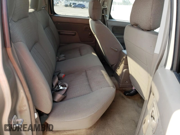 2004 Nissan Frontier XE z VIN 1N6ED27T44C451357, wystawiony jako Copart lot #46271685 z przebiegiem 250 298 mil mil oraz Szkoda całkowita • Salvage title. Historia ofert i sprzedaży dostępna na DreamBid. Obrazek 10.
