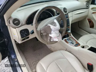 2009 Mercedes-Benz CLK 350 z VIN WDBTK56F69T103241, wystawiony jako Copart lot #63285335 z przebiegiem 209 897 mil mil oraz Szkoda całkowita • Salvage title. Historia ofert i sprzedaży dostępna na DreamBid. Obrazek 8.