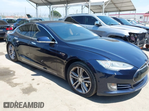 2013 Tesla Model S with VIN 5YJSA1DN1DFP05317, listed as a IAAI auction lot 42086998 with 150,964 mi miles. Bid and sale history available at carsss.com. Image 1.