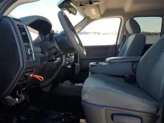 2016 Ram 1500 Express z VIN 1C6RR6FG8GS142235, wystawiony jako Copart lot #86250044 z przebiegiem 174 199 mil mil oraz Szkoda całkowita • Salvage title. Historia ofert i sprzedaży dostępna na DreamBid. Obrazek 7.