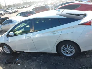 2018 Toyota Prius Two with VIN JTDKBRFU5J3076265, listed as a IAAI auction lot 41646990 with 216,021 mi miles. Bid and sale history available at carsss.com. Image 14.