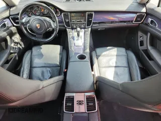 2012 Porsche Panamera z VIN WP0AA2A79CL017990, wystawiony jako Copart lot #60265235 z przebiegiem 60 679 mil mil oraz Szkoda całkowita • Salvage title. Historia ofert i sprzedaży dostępna na DreamBid. Obrazek 8.