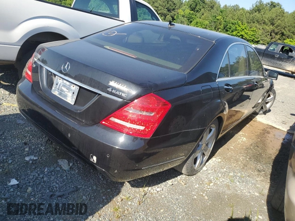 2010 Mercedes-Benz S 550 z VIN WDDNG8GB5AA341015, wystawiony jako Copart lot #53281454 z przebiegiem 101 857 mil mil oraz Szkoda całkowita • Salvage title. Historia ofert i sprzedaży dostępna na DreamBid. Obrazek 3.