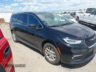 2025 Chrysler Pacifica Select z VIN 2C4RC1BG1SR520683, wystawiony jako IAAI lot #42449345 z przebiegiem 17 768 mil mil oraz . Historia ofert i sprzedaży dostępna na DreamBid. Obrazek 1.