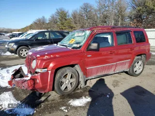 2010 Jeep Patriot Latitude z VIN 1J4NT1GB7AD625557, wystawiony jako Copart lot #41841145 z przebiegiem 111 669 mil mil oraz Szkoda całkowita • Salvage title. Historia ofert i sprzedaży dostępna na DreamBid. Obrazek 1.