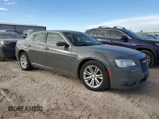 2018 Chrysler 300 Touring L with VIN 2C3CCAAG6JH137452, listed as a Copart auction lot 86183294 with 125,611 mi miles and Clean Title. Bid and sale history available at carsss.com. Image 4.