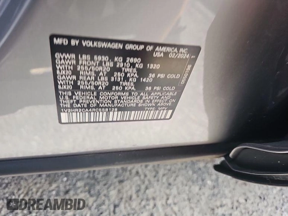2024 Volkswagen Atlas SE z VIN 1V2HR2CA4RC558128, wystawiony jako IAAI lot #42852874 z przebiegiem 23 623 mil mil oraz . Historia ofert i sprzedaży dostępna na DreamBid. Obrazek 5.