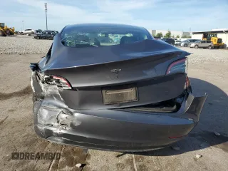 2023 Tesla Model 3 z VIN 5YJ3E1EA6PF621759, wystawiony jako Copart lot #63669045 z przebiegiem 20 094 mil mil oraz Szkoda całkowita • Salvage title. Historia ofert i sprzedaży dostępna na DreamBid. Obrazek 6.