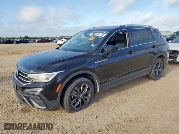 2022 Volkswagen Tiguan SE z VIN 3VV3B7AX3NM114527, wystawiony jako Copart lot #61301715 z przebiegiem 60 534 mil mil oraz Szkoda całkowita • Salvage title. Historia ofert i sprzedaży dostępna na DreamBid. Obrazek 1.