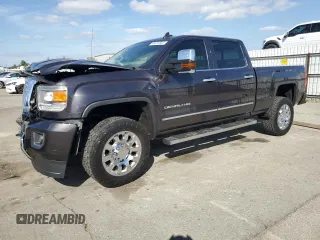2015 GMC Sierra 2500HD available WiFi Denali with VIN 1GT120E81FF630998, listed as a Copart auction lot 46633885 with 116,186 mi miles and Salvage Title. Bid and sale history available at carsss.com. Image 1.