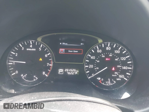 2014 Nissan Altima SV with VIN 1N4AL3AP1EN355509, listed as a IAAI auction lot 40895974 with 264,525 mi miles and . Bid and sale history available at carsss.com. Image 7.