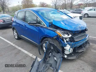 2021 Chevrolet Bolt EV LT z VIN 1G1FY6S08M4112443, wystawiony jako IAAI lot #42045018 z przebiegiem 38 920 mil mil oraz . Historia ofert i sprzedaży dostępna na DreamBid. Obrazek 1.