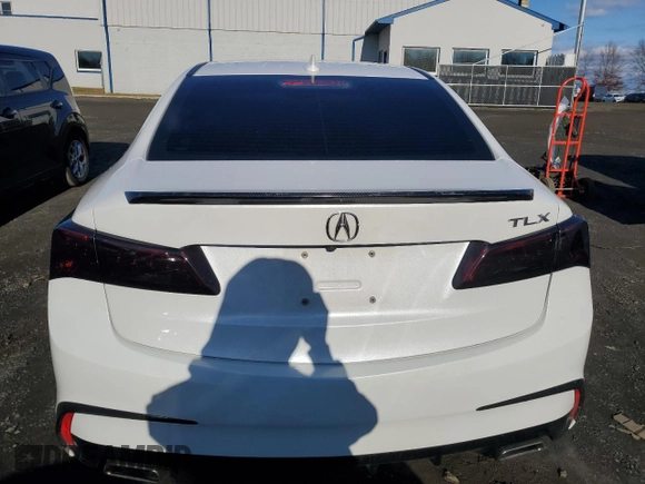 2019 Acura TLX with VIN 19UUB2F38KA004952, listed as a Copart auction lot 85660474 with 83,920 mi miles and Salvage Title. Bid and sale history available at carsss.com. Image 6.