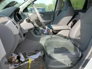 2012 Chevrolet Traverse LS z VIN 1GNKRFED5CJ424437, wystawiony jako Copart lot #52566285 z przebiegiem 155 019 mil mil oraz Szkoda całkowita • Salvage title. Historia ofert i sprzedaży dostępna na DreamBid. Obrazek 7.