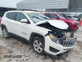 2018 Jeep Compass Altitude with VIN 3C4NJDBB2JT328940, listed as a IAAI auction lot 42382106 with 125,733 mi miles and . Bid and sale history available at DreamBid. Image 1.