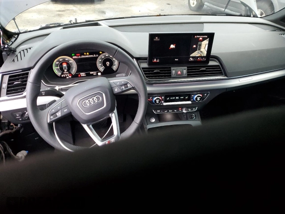 2024 Audi Q5 S line Prestige with VIN WA1F2AFY7R2087589, listed as a Copart auction lot 87179814 with 3,630 mi miles and Salvage Title. Bid and sale history available at carsss.com. Image 8.