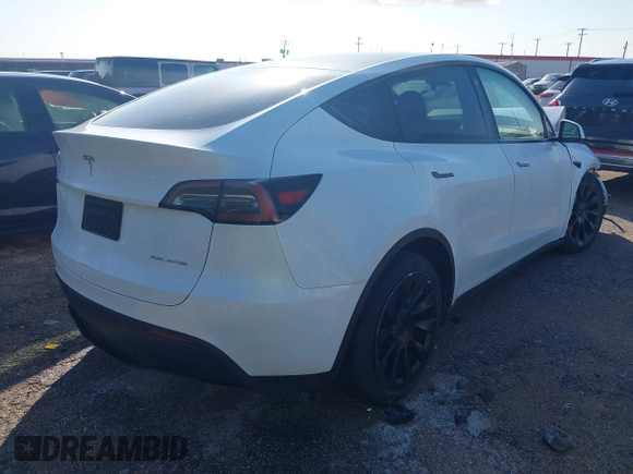 2023 Tesla Model Y Long Range with VIN 7SAYGDEE3PA054706, listed as a IAAI auction lot 41968598 with 1 mi miles. Bid and sale history available at carsss.com. Image 4.