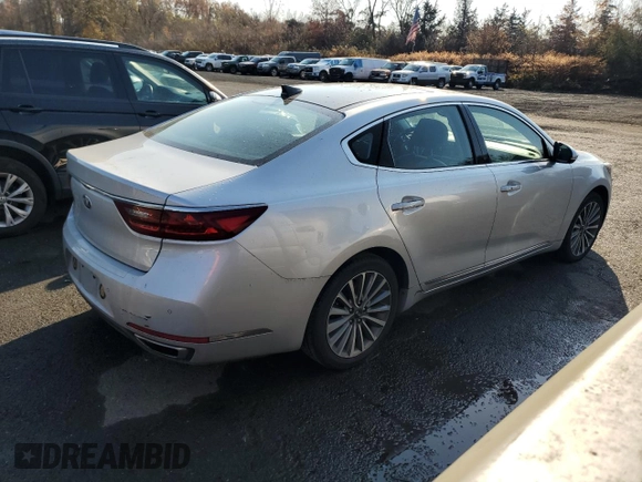 2017 Kia Cadenza Premium with VIN KNALC4J14H5039575, listed as a Copart auction lot 77911134 with 57,822 mi miles and Clean Title. Bid and sale history available at carsss.com. Image 3.