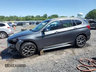 2022 BMW X1 xDrive28i z VIN WBXJG9C07N5V37512, wystawiony jako Copart lot #57449645 z przebiegiem 19 853 mil mil oraz Szkoda całkowita • Salvage title. Historia ofert i sprzedaży dostępna na DreamBid. Obrazek 1.