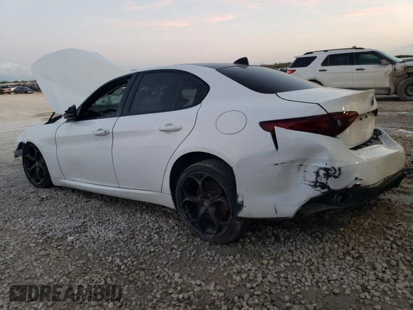 2020 Alfa Romeo Giulia Ti Sport z VIN ZARFAMBN1L7625922, wystawiony jako Copart lot #85744044 z przebiegiem Nie podano mil oraz Czysty tytuł • Clean title. Historia ofert i sprzedaży dostępna na DreamBid. Obrazek 2.