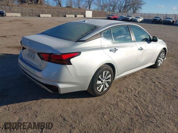 2019 Nissan Altima 2.5 S with VIN 1N4BL4BV4KC126840, listed as a IAAI auction lot 41254641 with 104,640 mi miles. Bid and sale history available at carsss.com. Image 4.