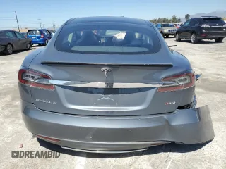 2013 Tesla Model S Performance с VIN 5YJSA1CP1DFP26946, выставлен на аукционе Copart как лот 50133094 с пробегом 80 045 миль миль и Списание • Salvage title. История ставок и продаж доступна на DreamBid. Изображение 6.