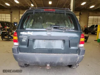 2003 Ford Escape XLS Popular with VIN 1FMYU92103KA03082, listed as a Copart auction lot 85186524 with 216,071 mi miles and Clean Title. Bid and sale history available at carsss.com. Image 6.