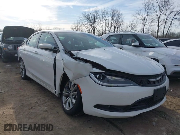 2016 Chrysler 200 S with VIN 1C3CCCBB6GN141810, listed as a IAAI auction lot 41819923 with 95,342 mi miles. Bid and sale history available at carsss.com. Image 1.