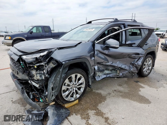 2023 Toyota RAV4 XLE Premium z VIN JTMC1RFV9PD099518, wystawiony jako Copart lot #59429125 z przebiegiem 19 866 mil mil oraz Szkoda całkowita • Salvage title. Historia ofert i sprzedaży dostępna na DreamBid. Obrazek 1.