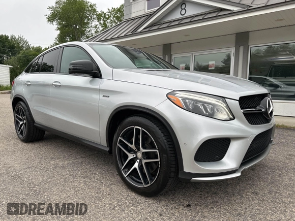 2016 Mercedes-Benz GLE 450 AMG z VIN 4JGED6EB2GA022427, wystawiony jako IAAI lot #42477745 z przebiegiem 221 851 mil mil oraz . Historia ofert i sprzedaży dostępna na DreamBid. Obrazek 1.