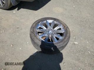 2015 Chevrolet Tahoe LTZ z VIN 1GNSKCKC4FR607574, wystawiony jako Copart lot #54602085 z przebiegiem 125 923 mil mil oraz Szkoda całkowita • Salvage title. Historia ofert i sprzedaży dostępna na DreamBid. Obrazek 13.