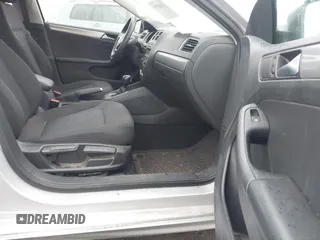 2015 Volkswagen Jetta SE с VIN 3VWD17AJ2FM354359, выставлен на аукционе IAAI как лот 41665595 с пробегом 155 748 миль миль и . История ставок и продаж доступна на DreamBid. Изображение 5.
