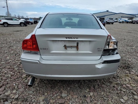 2008 Volvo S60 2.5T with VIN YV1RH592582688427, listed as a Copart auction lot 53025475 with 239,454 mi miles and Salvage Title. Bid and sale history available at carsss.com. Image 6.