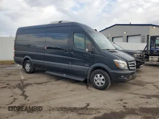 2015 Mercedes-Benz Sprinter Passenger with VIN WDZPE8CC5F5976078, listed as a Copart auction lot 87426104 with 61,098 mi miles and Salvage Title. Bid and sale history available at carsss.com. Image 4.
