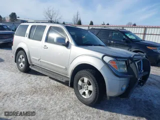 2006 Nissan Pathfinder SE with VIN 5N1AR18W06C649633, listed as a IAAI auction lot 41577009 with 137,557 mi miles. Bid and sale history available at carsss.com. Image 1.
