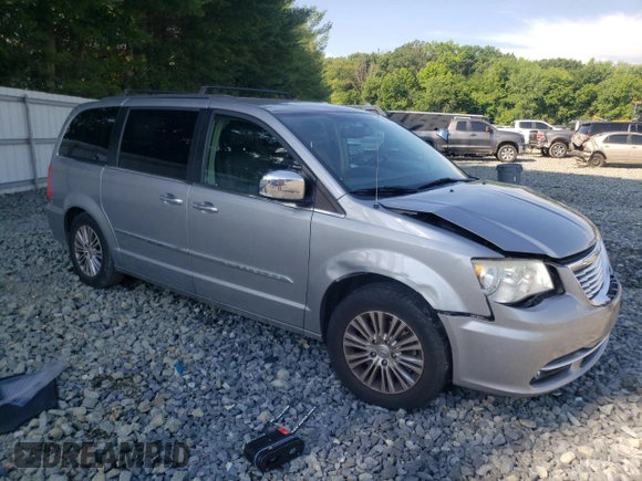 2014 Chrysler Town & Country Touring L with VIN 2C4RC1CG8ER469430, listed as a Copart auction lot 62019264 with 125,241 mi miles and Salvage Title. Bid and sale history available at DreamBid. Image 4.
