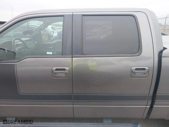 2013 Ford F-150 XL with VIN 1FTFW1CT7DFB60657, listed as a IAAI auction lot 41562282 with 121,633 mi miles. Bid and sale history available at carsss.com. Image 14.