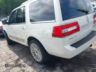 2008 Lincoln Navigator with VIN 5LMFU28548LJ07615, listed as a IAAI auction lot 42144851 with 348,378 mi miles and . Bid and sale history available at DreamBid. Image 3.