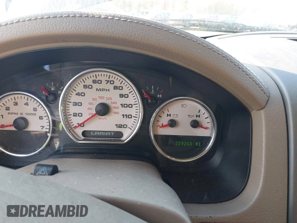 2005 Ford F-150 XLT with VIN 1FTPX14555NB72850, listed as a IAAI auction lot 41983657 with 229,268 mi miles. Bid and sale history available at carsss.com. Image 7.