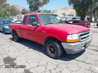 2000 Ford Ranger XL with VIN 1FTYR14V5YPA39917, listed as a IAAI auction lot 42218579 with 258,120 mi miles and . Bid and sale history available at carsss.com. Image 1.