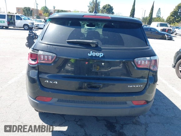 2018 Jeep Compass Sport z VIN 3C4NJDABXJT423666, wystawiony jako IAAI lot #41785935 z przebiegiem 60 880 mil mil oraz . Historia ofert i sprzedaży dostępna na DreamBid. Obrazek 16.