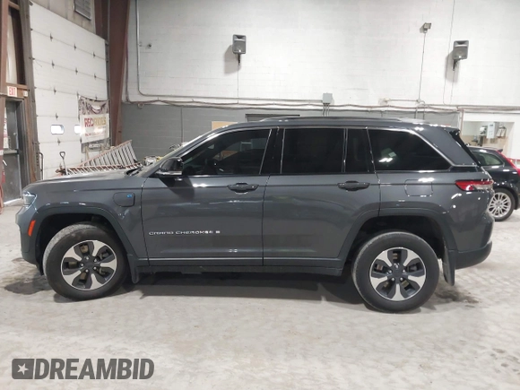 2023 Jeep Grand Cherokee with VIN 1C4RJYB6XPC664772, listed as a IAAI auction lot 41913782 with 41,872 mi miles and . Bid and sale history available at DreamBid. Image 14.