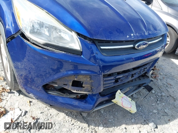 2016 Ford Escape SE with VIN 1FMCU0G7XGUA08559, listed as a IAAI auction lot 41795275 with 98,354 mi miles. Bid and sale history available at carsss.com. Image 12.