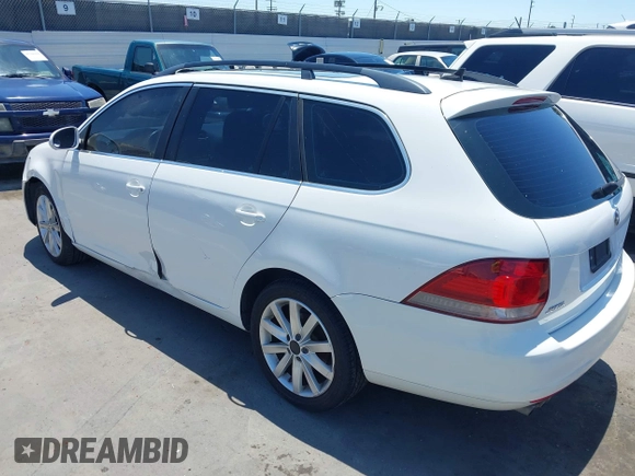 2010 Volkswagen Jetta SE с VIN 3VWTZ7AJ2AM693524, выставлен на аукционе IAAI как лот 42414140 с пробегом 108 157 миль миль и . История ставок и продаж доступна на DreamBid. Изображение 3.