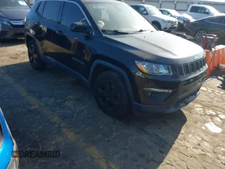 2018 Jeep Compass Latitude z VIN 3C4NJCBB9JT122220, wystawiony jako IAAI lot #41972125 z przebiegiem Nie podano mil oraz . Historia ofert i sprzedaży dostępna na DreamBid. Obrazek 1.